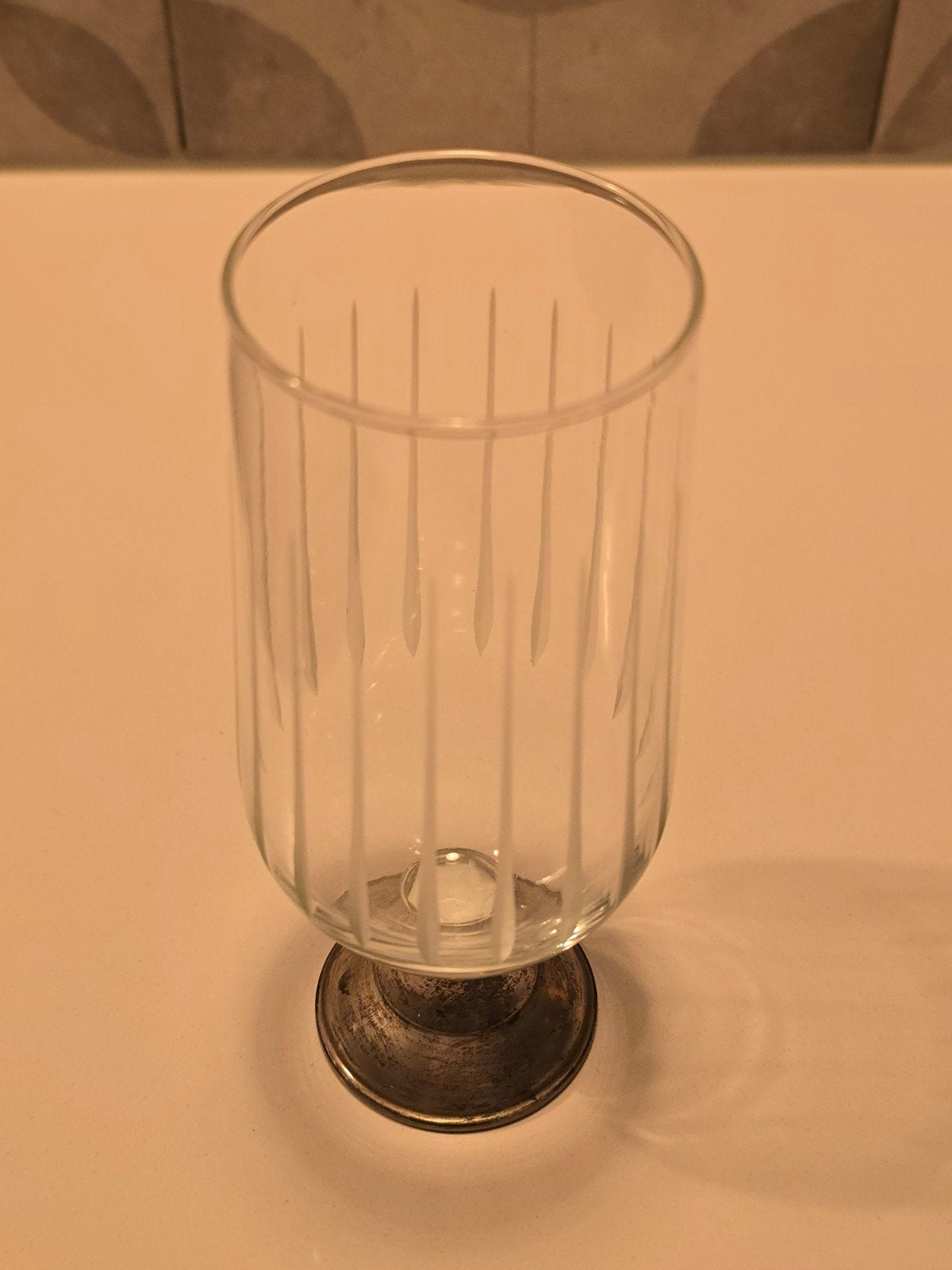 Antiek hoog champagne of sherry glas op zilveren voet €15, Antiek en Kunst, Antiek | Glas en Kristal, Ophalen of Verzenden