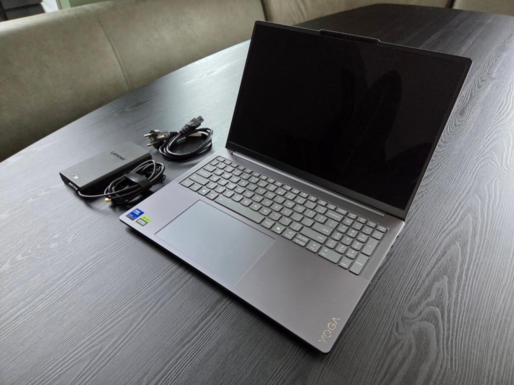 Yoga Pro 9I. Ultra 7 255H, RTX 5060, 2.8K OLED, Met videokaart, Ophalen of Verzenden, Zo goed als nieuw, Gaming