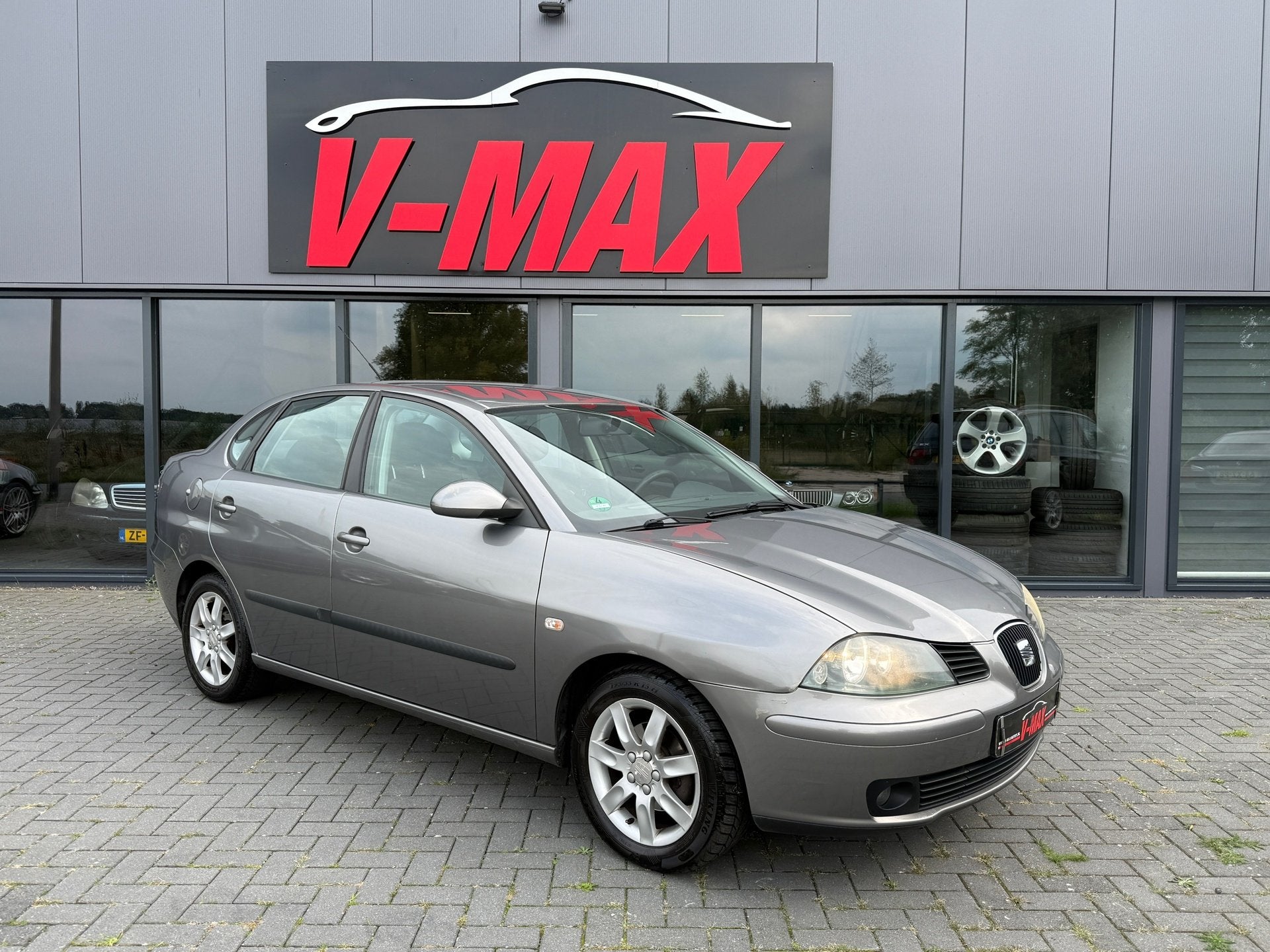 Seat Cordoba 1.4 16V Sensation NAP Navi Clima Cruise Camera, Auto's, Voorwielaandrijving, Origineel Nederlands, Bedrijf, Handgeschakeld