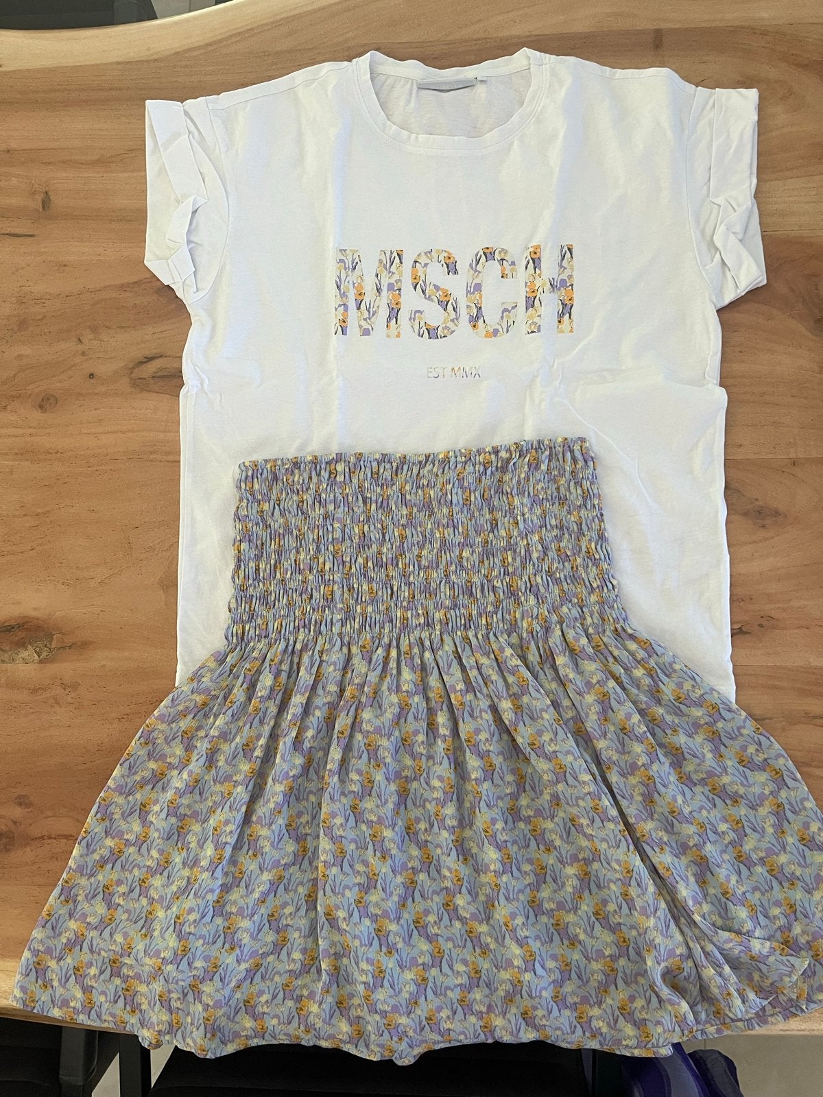 MSCH Copenhagen T-shirt en bloemenrokje set, Maat 38/40 (M), Wit, Ophalen of Verzenden, Zo goed als nieuw