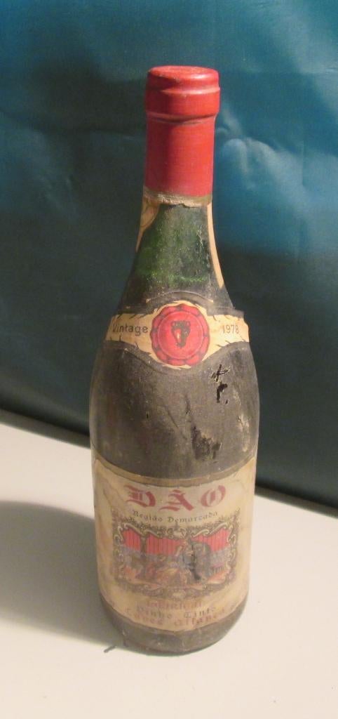 Prima Portugese Wijn - Dao - regiao demarcada - 1978, Overige gebieden, Ophalen of Verzenden, Zo goed als nieuw, Rode wijn