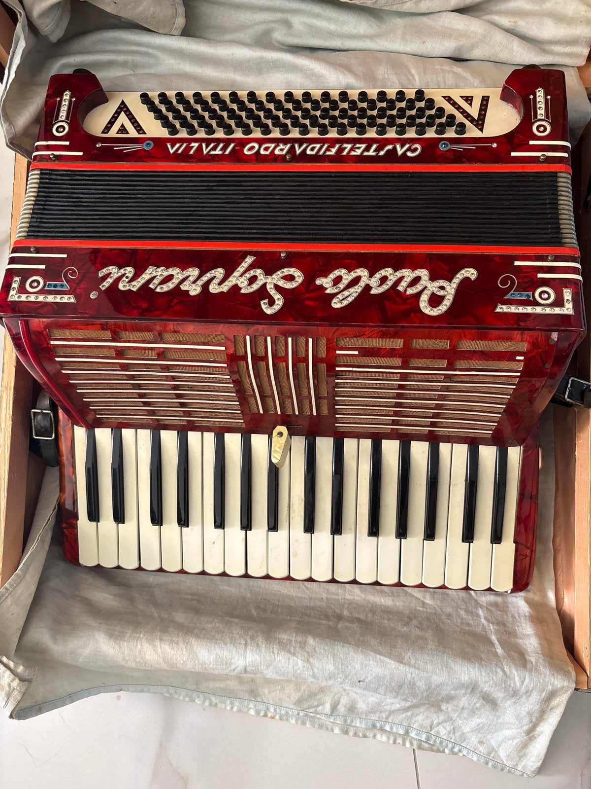 Paolo Soprani Castelfidardo Italia Accordeon met koffer, Muziek en Instrumenten, Accordeons, Gebruikt, Overige formaten, Toetsaccordeon