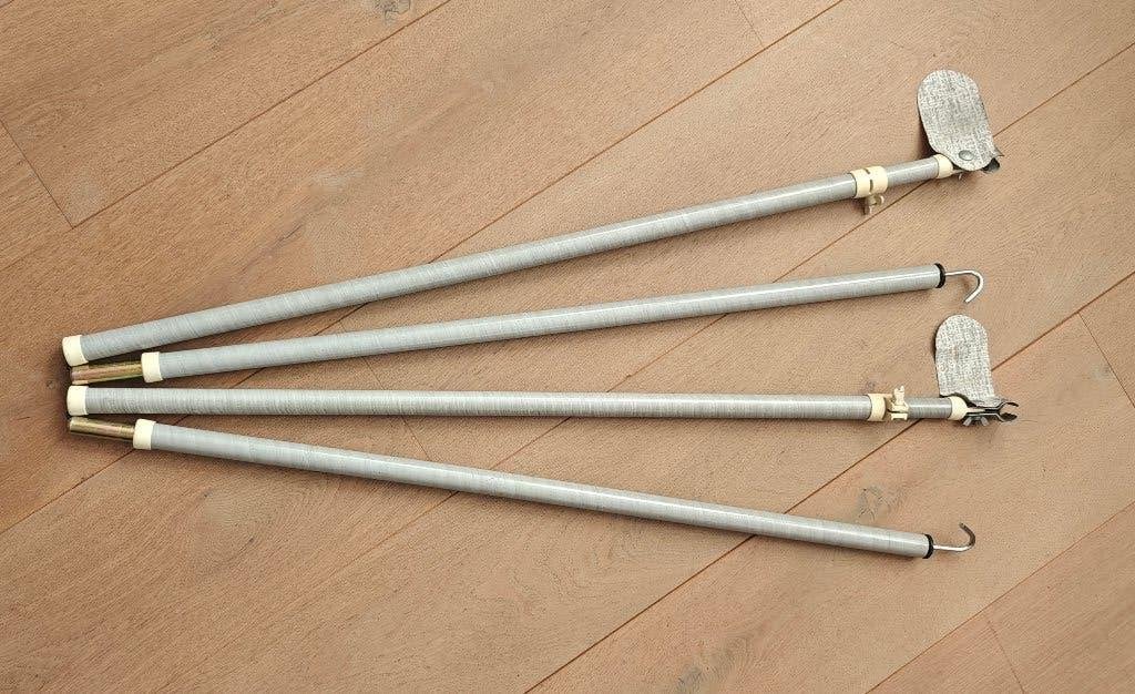 2 Glasfiber carbon frame dakliggers + 2 bevestiging blokjes, Caravans en Kamperen, Caravan accessoires, Ophalen, Zo goed als nieuw