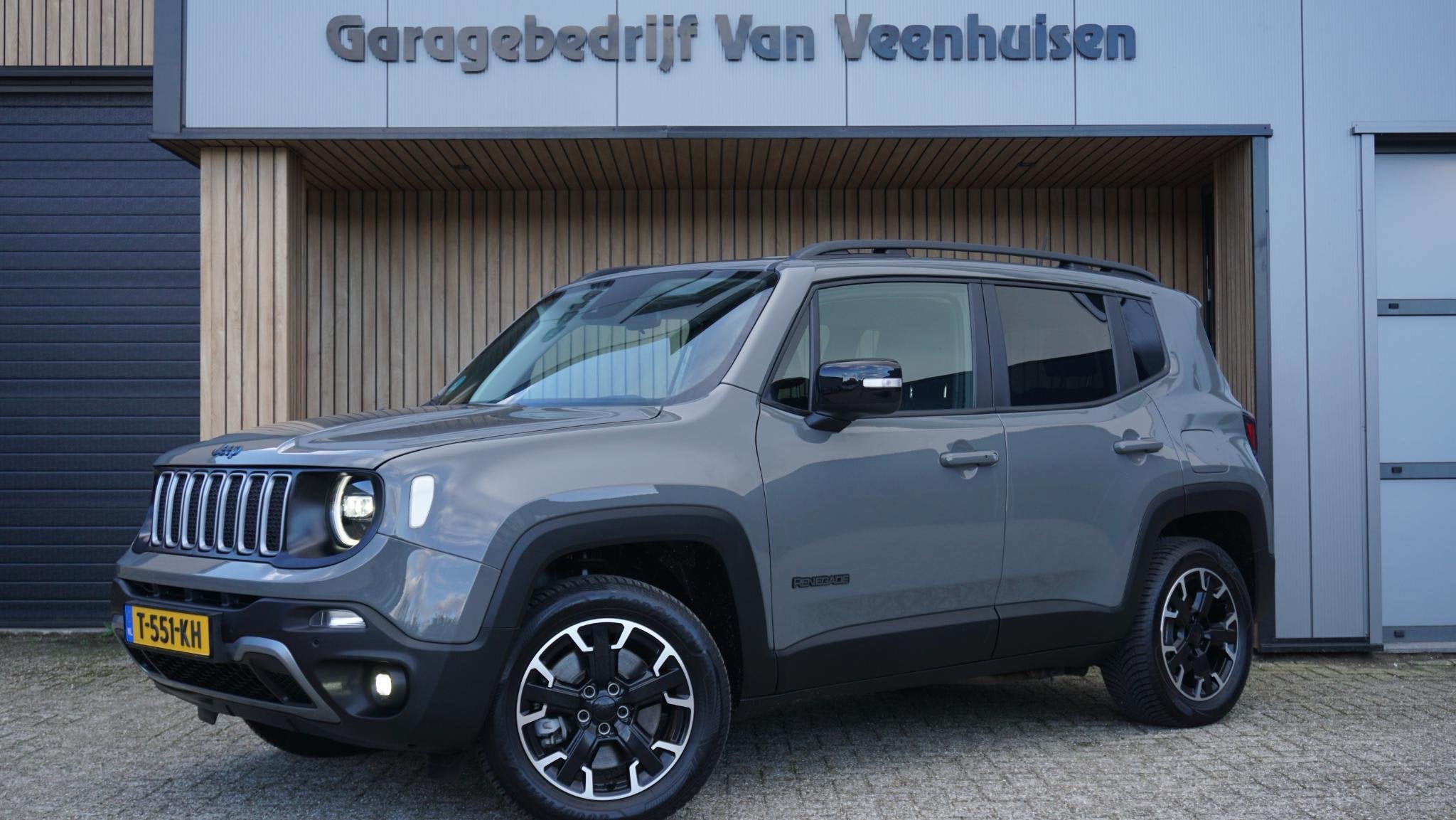 Jeep Renegade 4xe 240pk Plug-in Hybrid Electric New Upland L, Auto's, Automaat, Stof, Gebruikt, 4 cilinders
