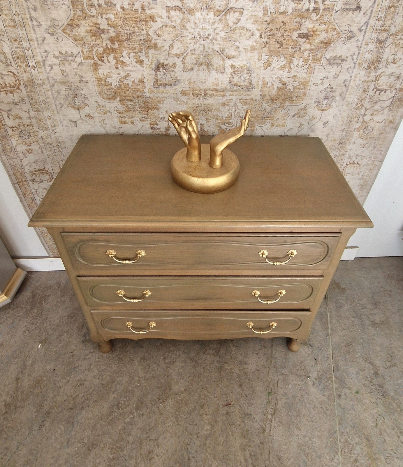 Queen Anne houten dressoir/ unieke handbeschilderde ladekast, Donyavimin@gmail.com, Mina Donyavi Meubels, Zo goed als nieuw, 3 of 4 laden