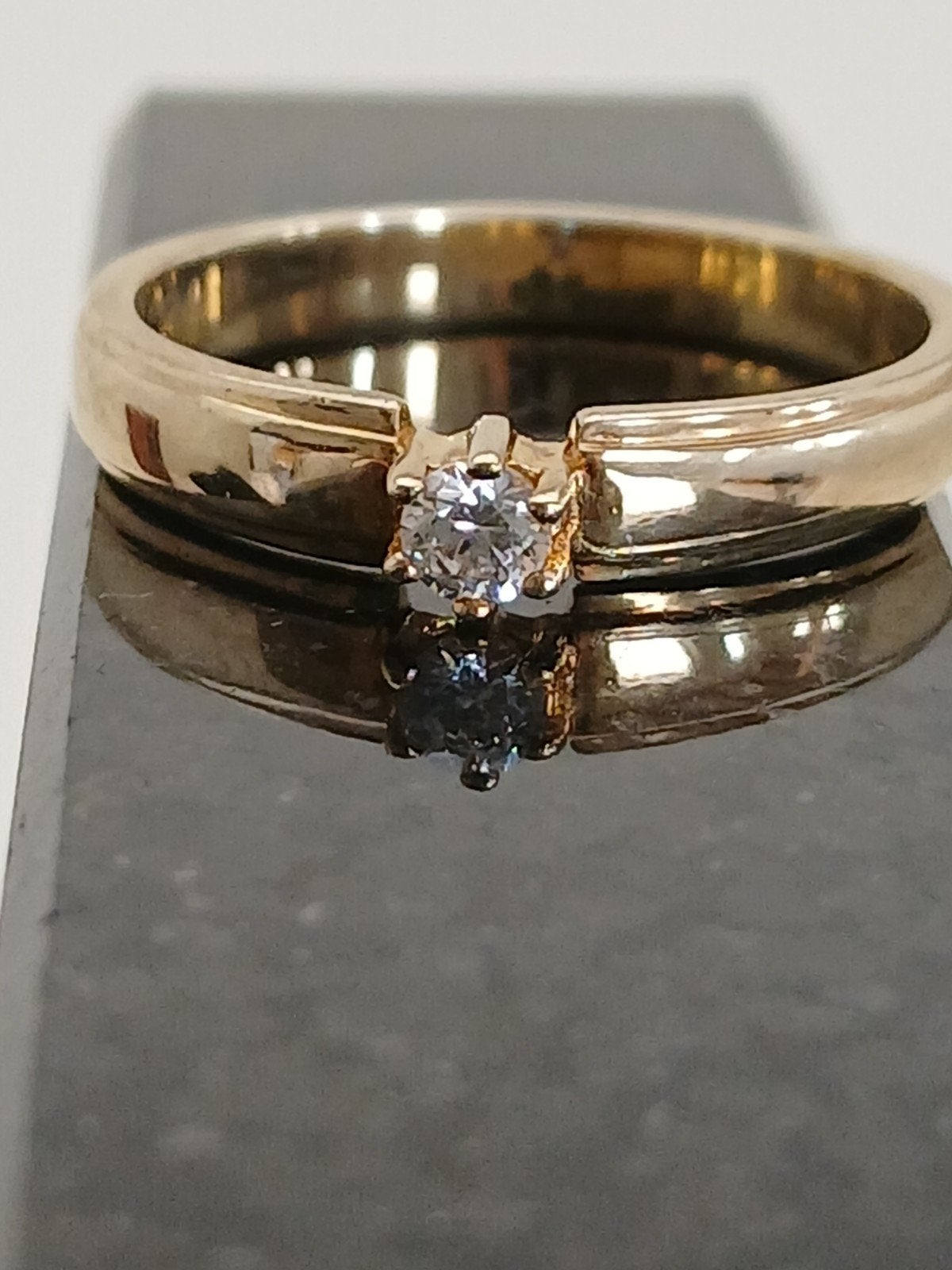 Zilveren vergulde ring met zirconia steentje, ringmaat 17.45, Ophalen of Verzenden, Zo goed als nieuw, 17 tot 18, Dame