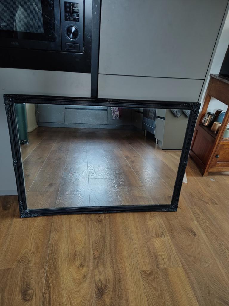 Spiegel met zwarte lijst, Ophalen, Zo goed als nieuw, 100 tot 125 cm, Minder dan 100 cm
