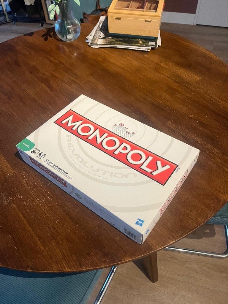 Monopoly Revolution, Een of twee spelers, Ophalen, Zo goed als nieuw, Hasbro