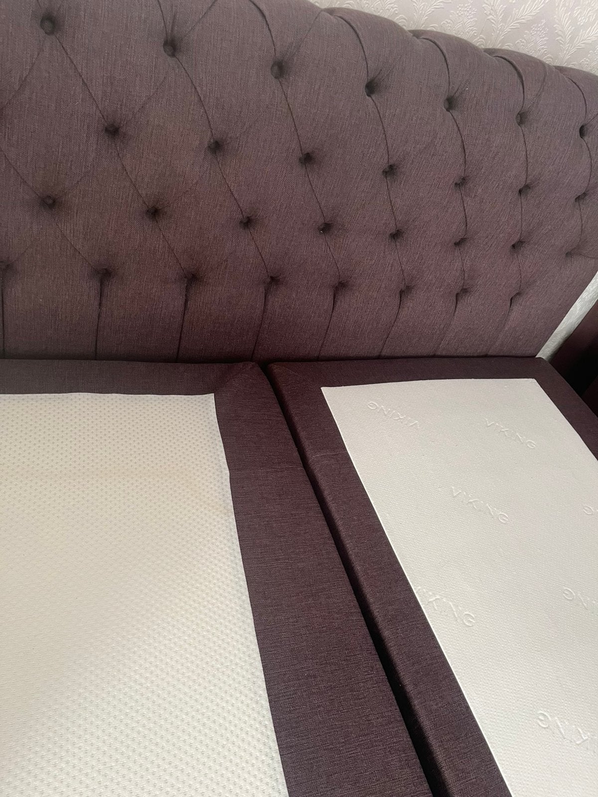 Boxspring. Comfortable., Ophalen, Zo goed als nieuw, Tweepersoons, Bruin