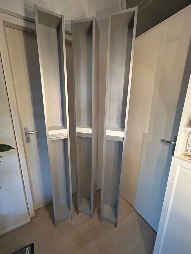 3 x gnedby cd / dvd kast ikea lichtgrijs met wit, Ophalen of Verzenden, Zo goed als nieuw, Hout, Cd's of Dvd's
