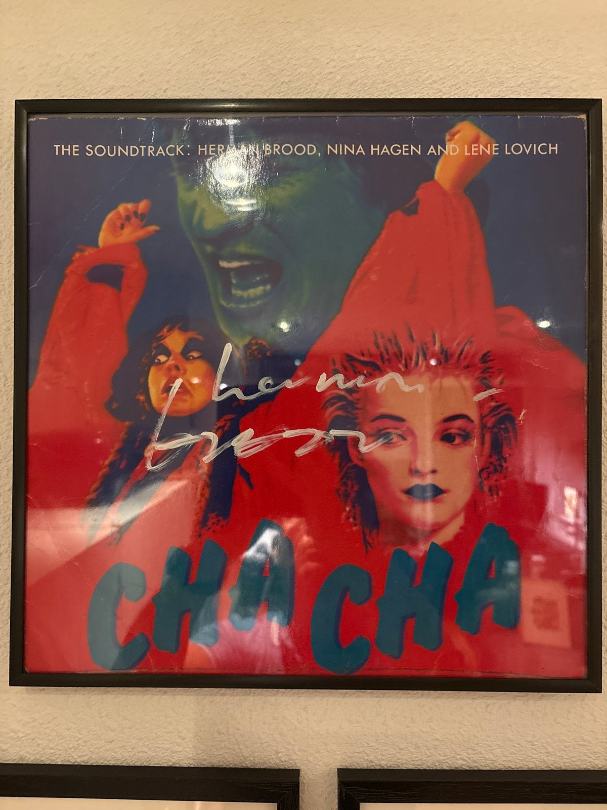Ingelijste Cha Cha LP met originele handtekening Herman Broo, LP, Rock, Gebruikt, Gesigneerd