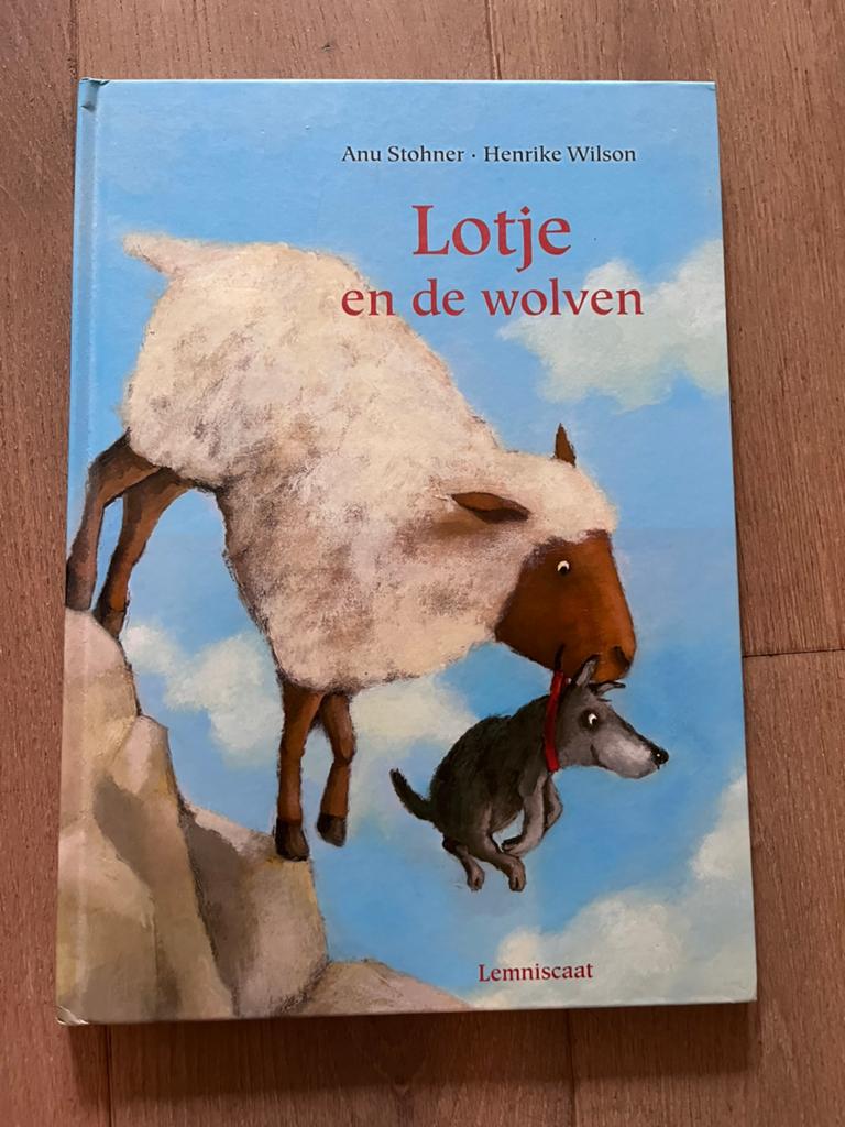 Anu Stohner - Lotje en de Wolven, Boeken, Ophalen of Verzenden, Gelezen, Anu Stohner; Henrike Wilson