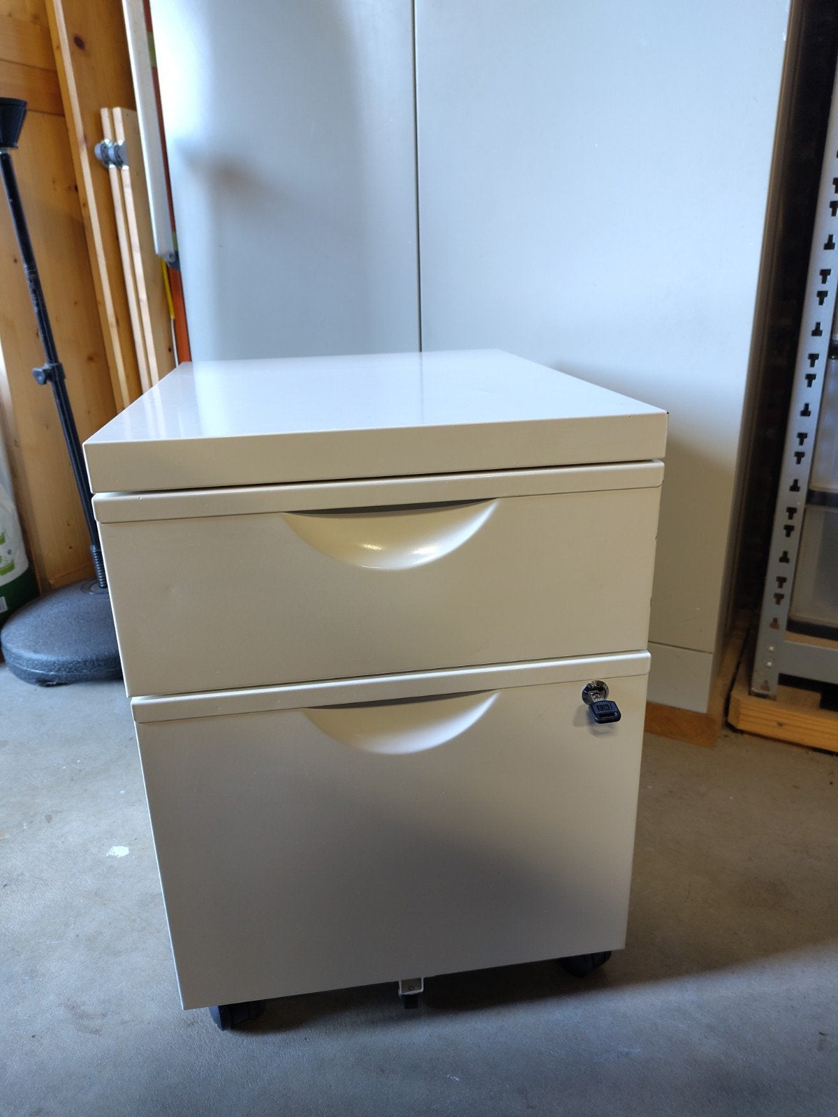 Witte ladeblok op zwenkwielen verrijdbaar met sleutel, Ophalen, Minder dan 50 cm, Gebruikt, 1 of 2 laden