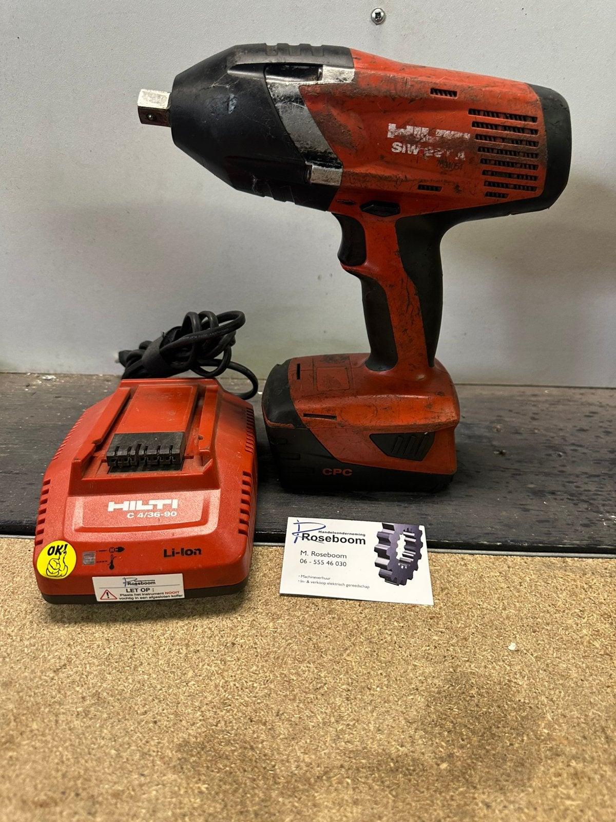 Hilti slagmoersleutel type SIW-22T-A 1/2 “ met accu enlader, Doe-het-zelf en Verbouw, Www.hilti.com, Gebruikt, Hilti, Ophalen of Verzenden