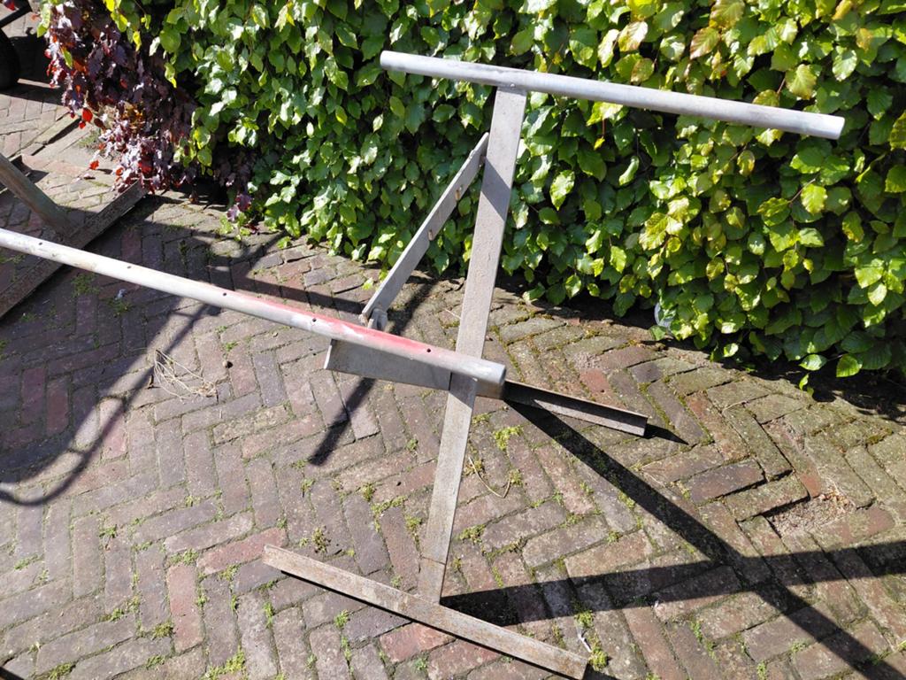 Twee zware stalen schragen voor diverse klussen, Ophalen, Gebruikt, Overige typen, Minder dan 2 meter