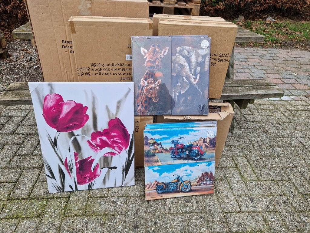 52 stuks nieuwe schilderijen div leuke markthandel, Ophalen of Verzenden, Nieuw
