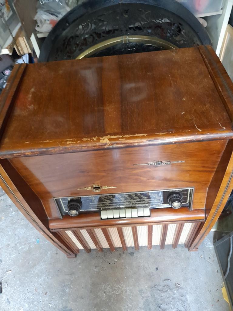 Radio.met.picup.op.knapper, Ophalen