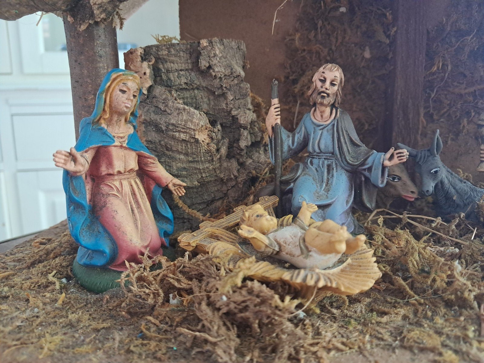 Nr 1 Schitterende Kerststal met Beeldjes - 43x31x19 cm KERST, Diversen, Kerst, Ophalen of Verzenden, Gebruikt