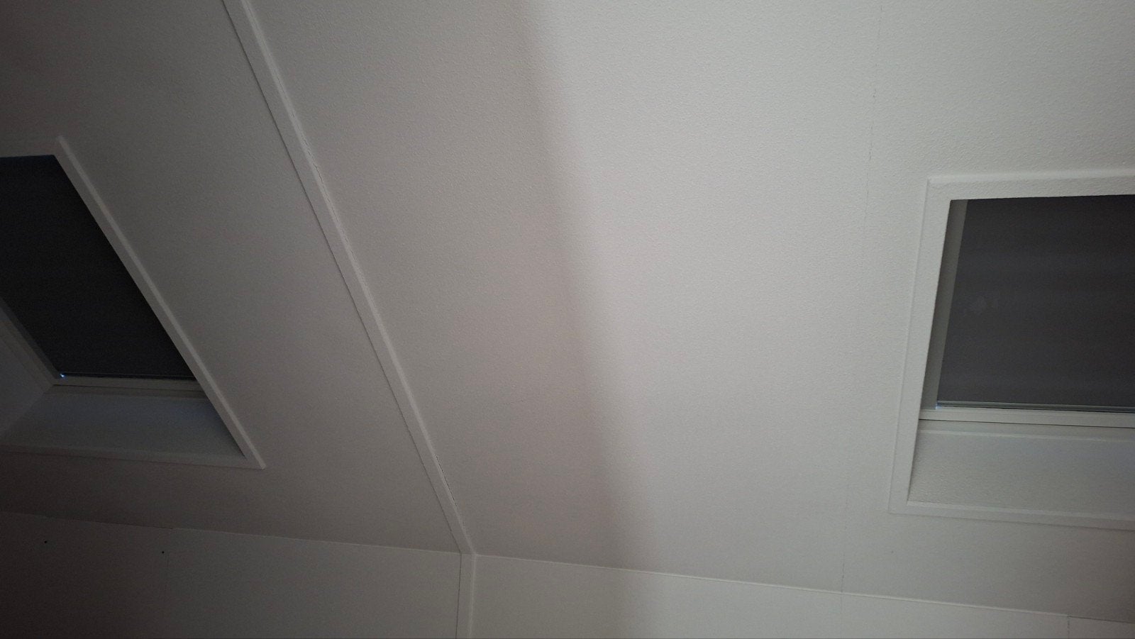 2x VELUX dakraam 2019 met zonwering – dubbelglas, Ophalen, 80 tot 120 cm, 80 tot 120 cm, Zo goed als nieuw