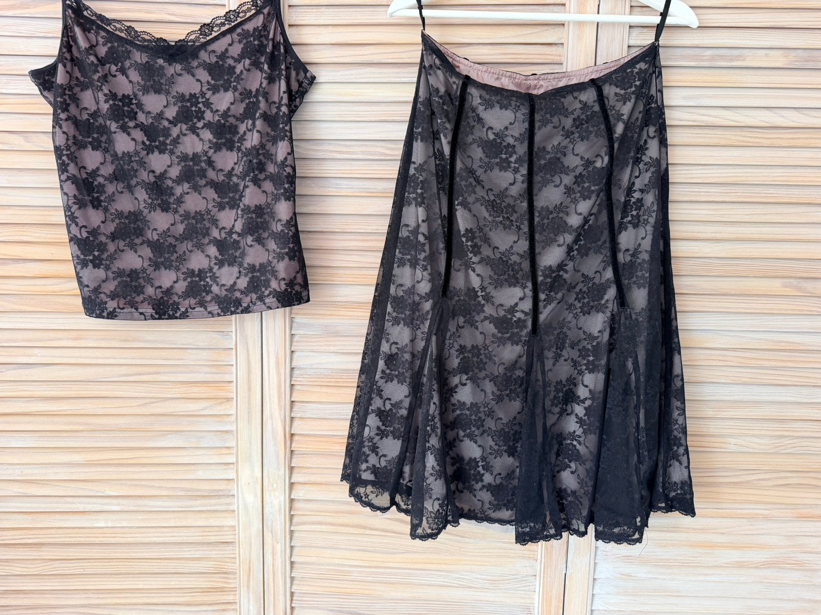 Kanten set rok & top zwart met roze maat 38/L zgan, Ophalen of Verzenden, Zo goed als nieuw