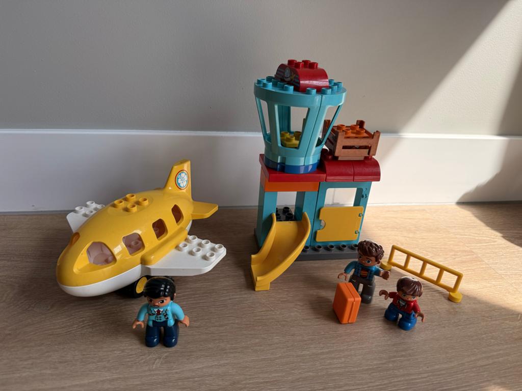 LEGO DUPLO Vliegveld 10871 - Compleet met vliegtuig, Ophalen, Gebruikt, Overige thema's, Compleet