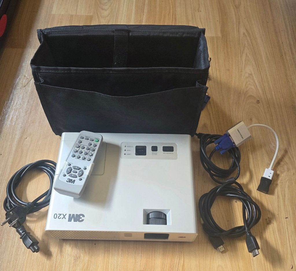 3M x20 BEAMER - zgan, Ophalen of Verzenden, Zo goed als nieuw, LCD