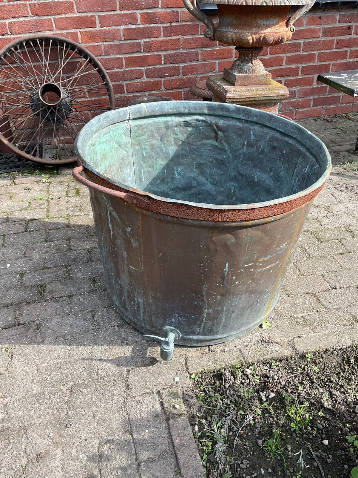 Grote antieke koperen ketel, Ophalen, Gebruikt, Rond, Metaal