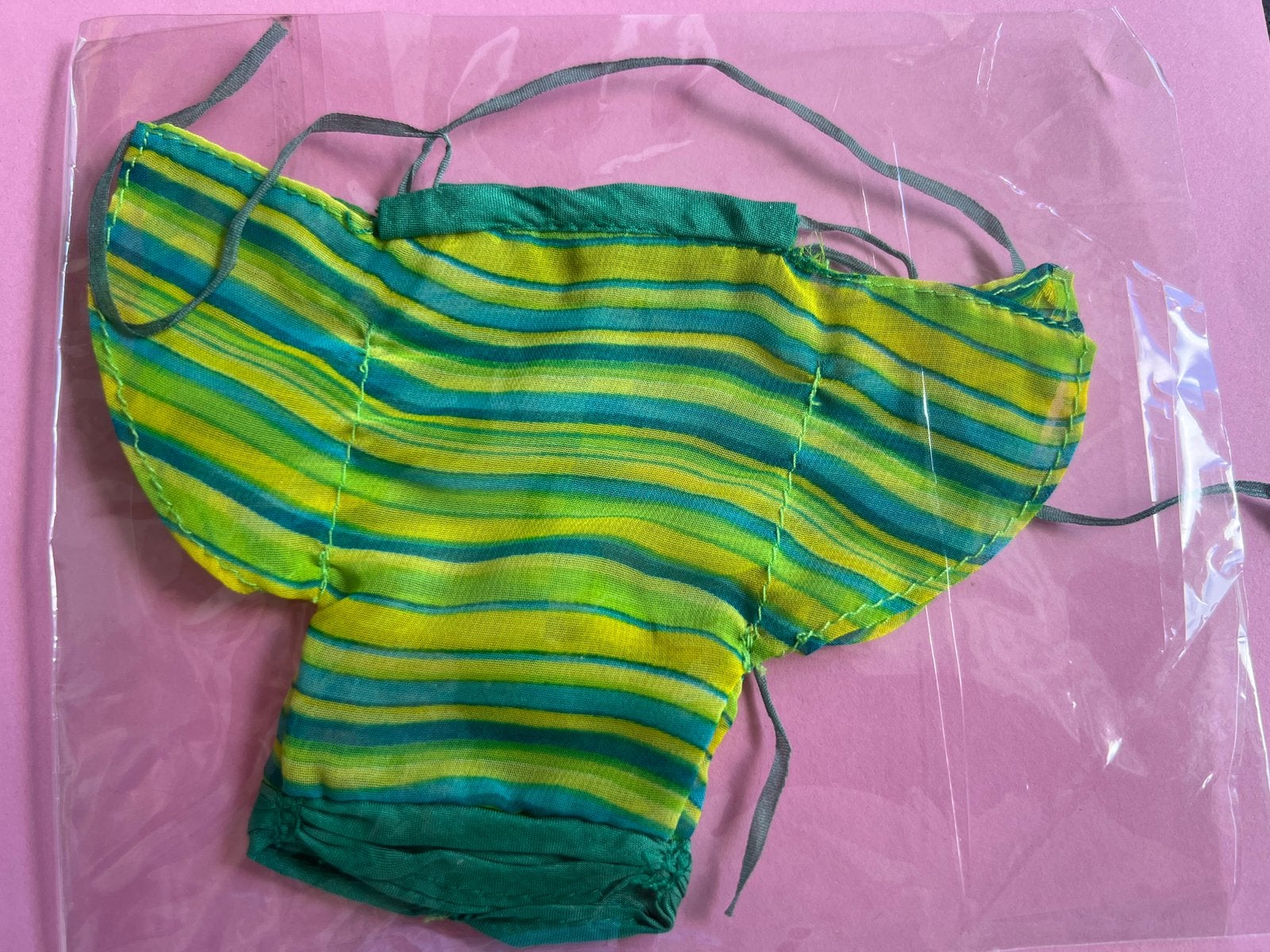 Vintage shirtje voor Barbie top model resort, Ophalen of Verzenden, Zo goed als nieuw, Kleertjes