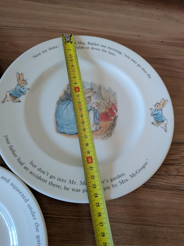 Wedgwood Peter Rabbit 2 borden, Ophalen of Verzenden