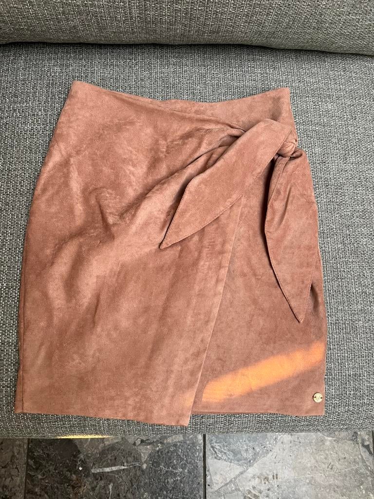 Oudroze korte rok van suède, merk Josh V, maat xs, Kleding | Dames, Rokken, Ophalen of Verzenden, Roze, Maat 34 (XS) of kleiner