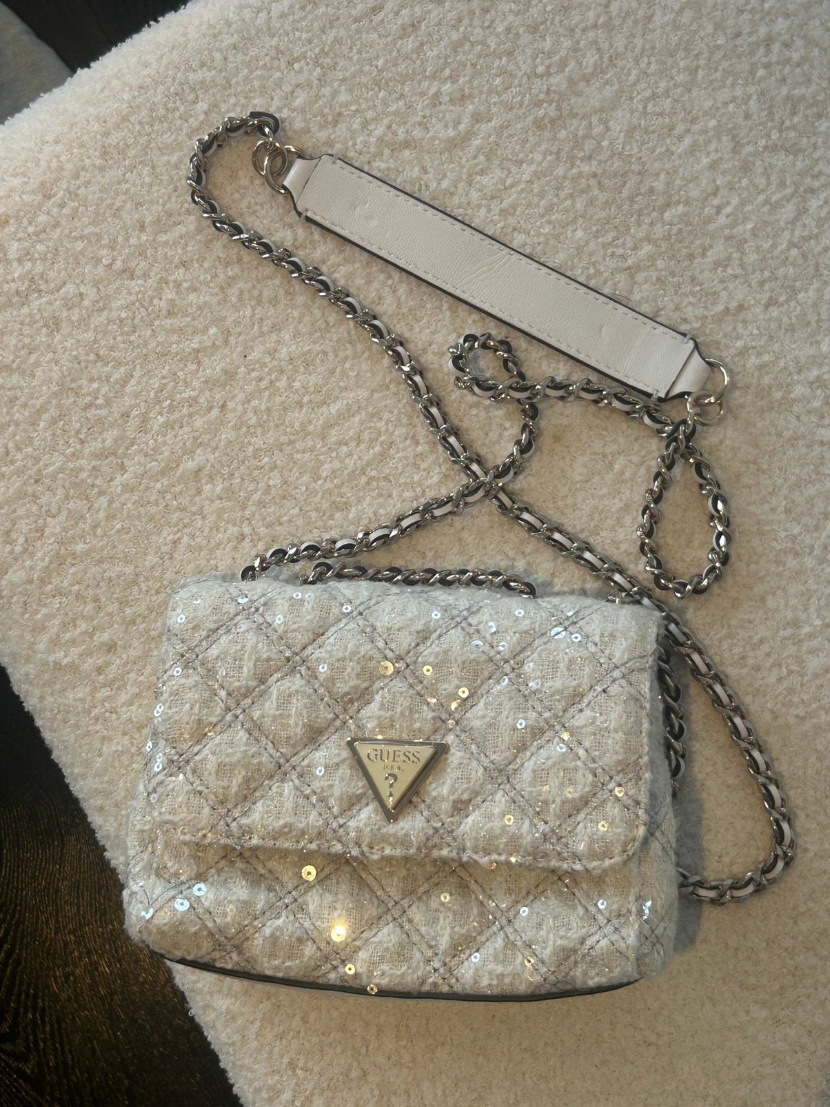 Guess tasje, Ophalen of Verzenden, Nieuw, Beige, Schoudertasje
