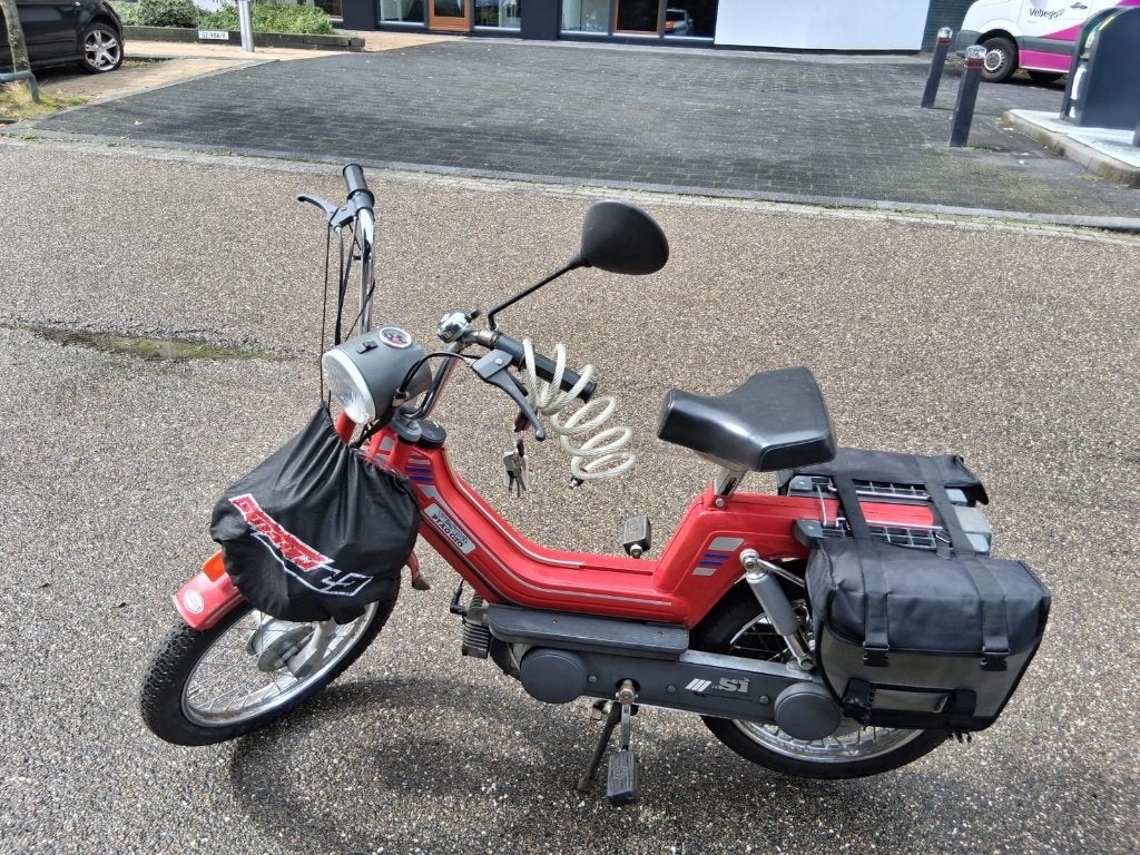 Snorfiets, Fietsen en Brommers, Ophalen, Zo goed als nieuw, Benzine, Vespa