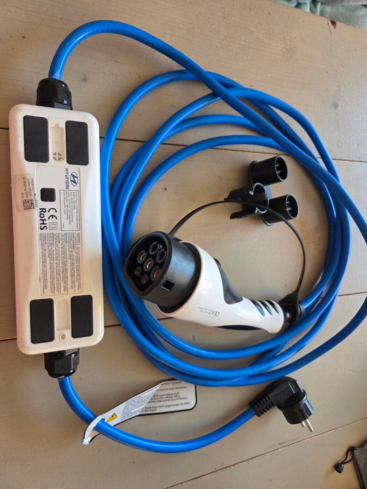 Mobiele lader voor elektrische auto., Ophalen, Zo goed als nieuw, Laadkabel