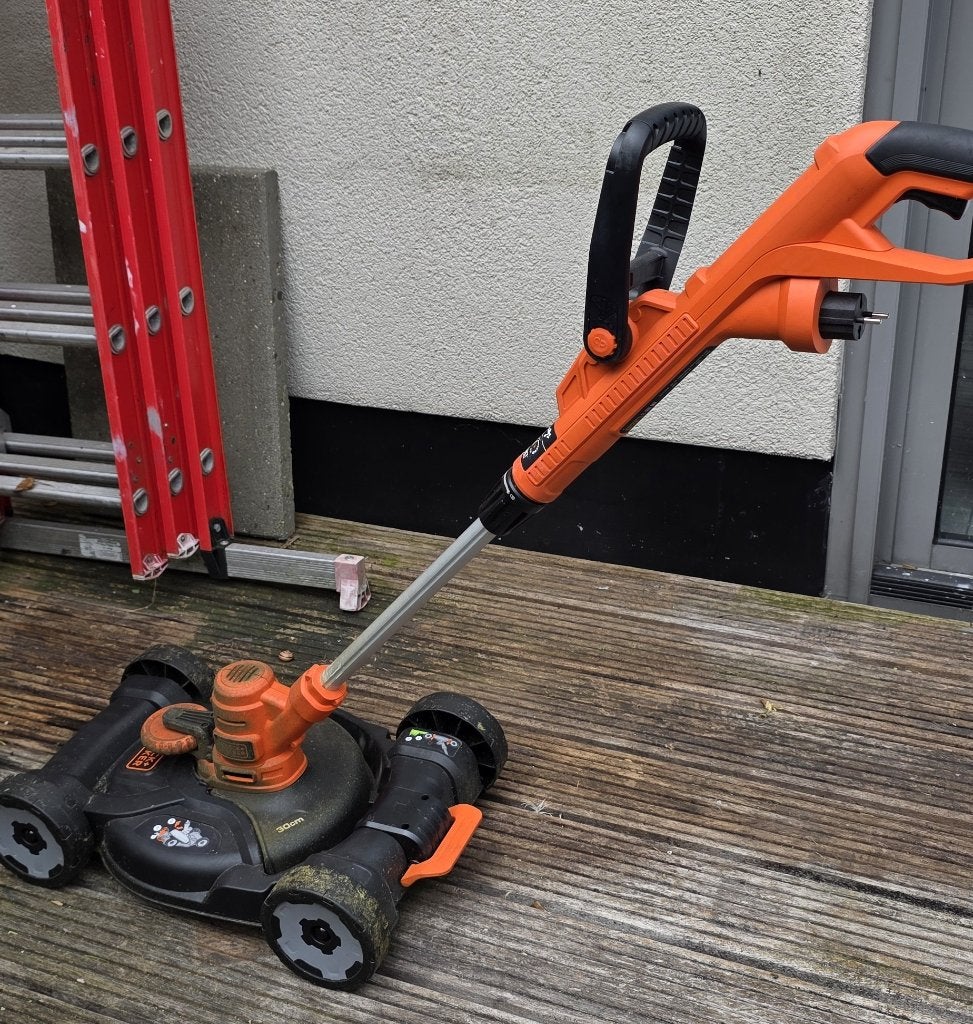 Black & Decker Elektrische grasmaaier en trimmer in één, Ophalen, Cirkelmaaier, Gebruikt, Elektrische grasmaaier