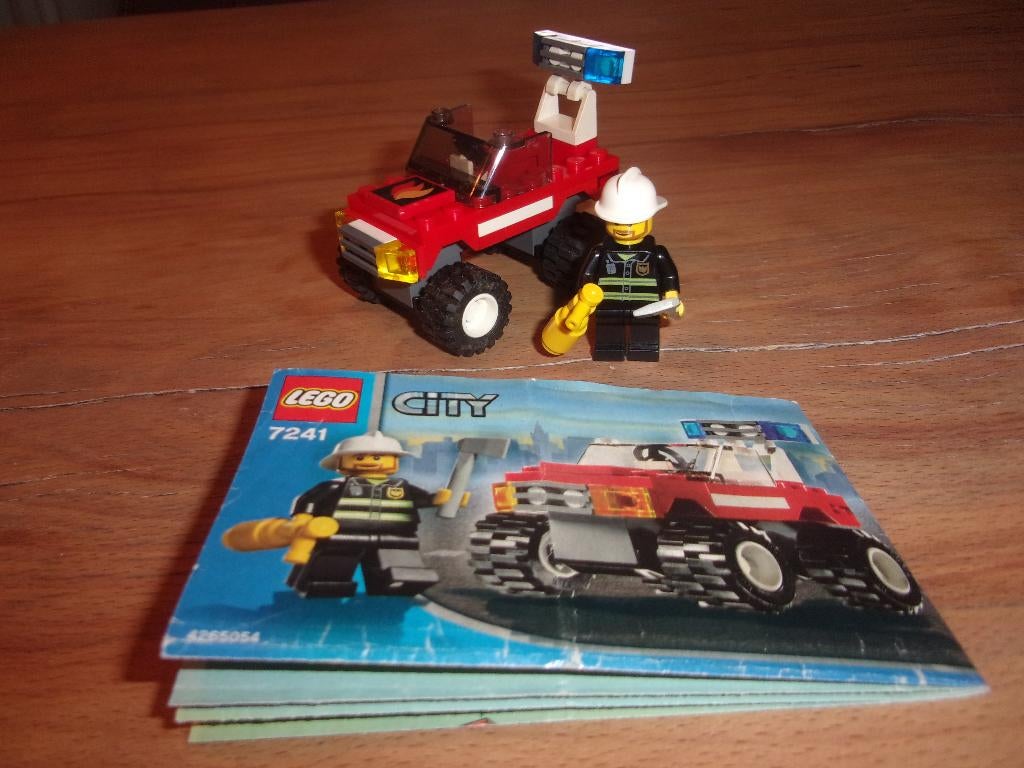 Lego Town 7241-1 Fire Car uit 2005 (2), Kinderen en Baby's, Speelgoed | Duplo en Lego, Ophalen of Verzenden, Gebruikt, Complete set