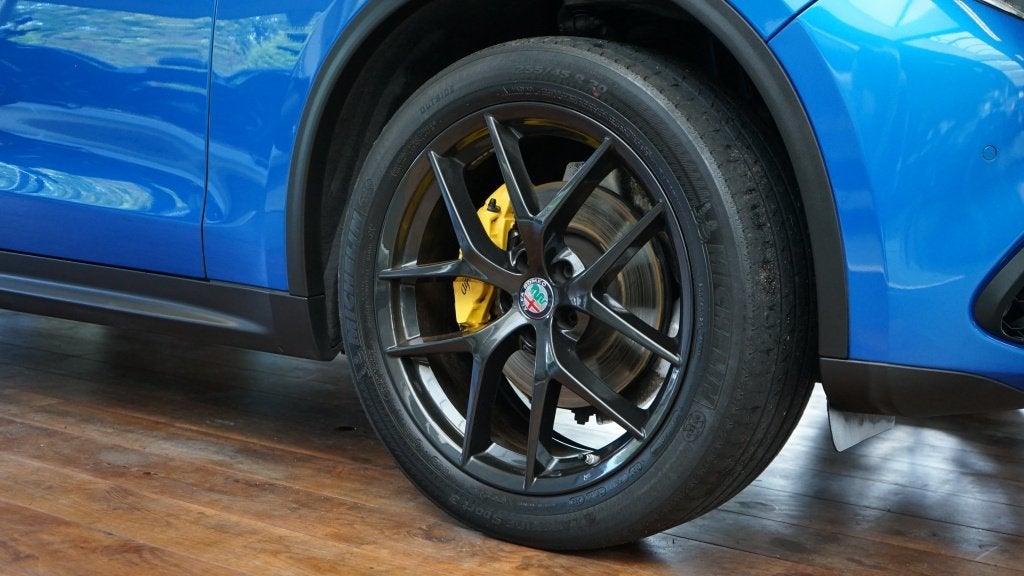 Alfa romeo Stelvio 2.0 T AWD B-Tech | Veloce stoelen | Trekh, Auto's, Automaat, 4 cilinders, Blauw, Bi-Xenon koplampen