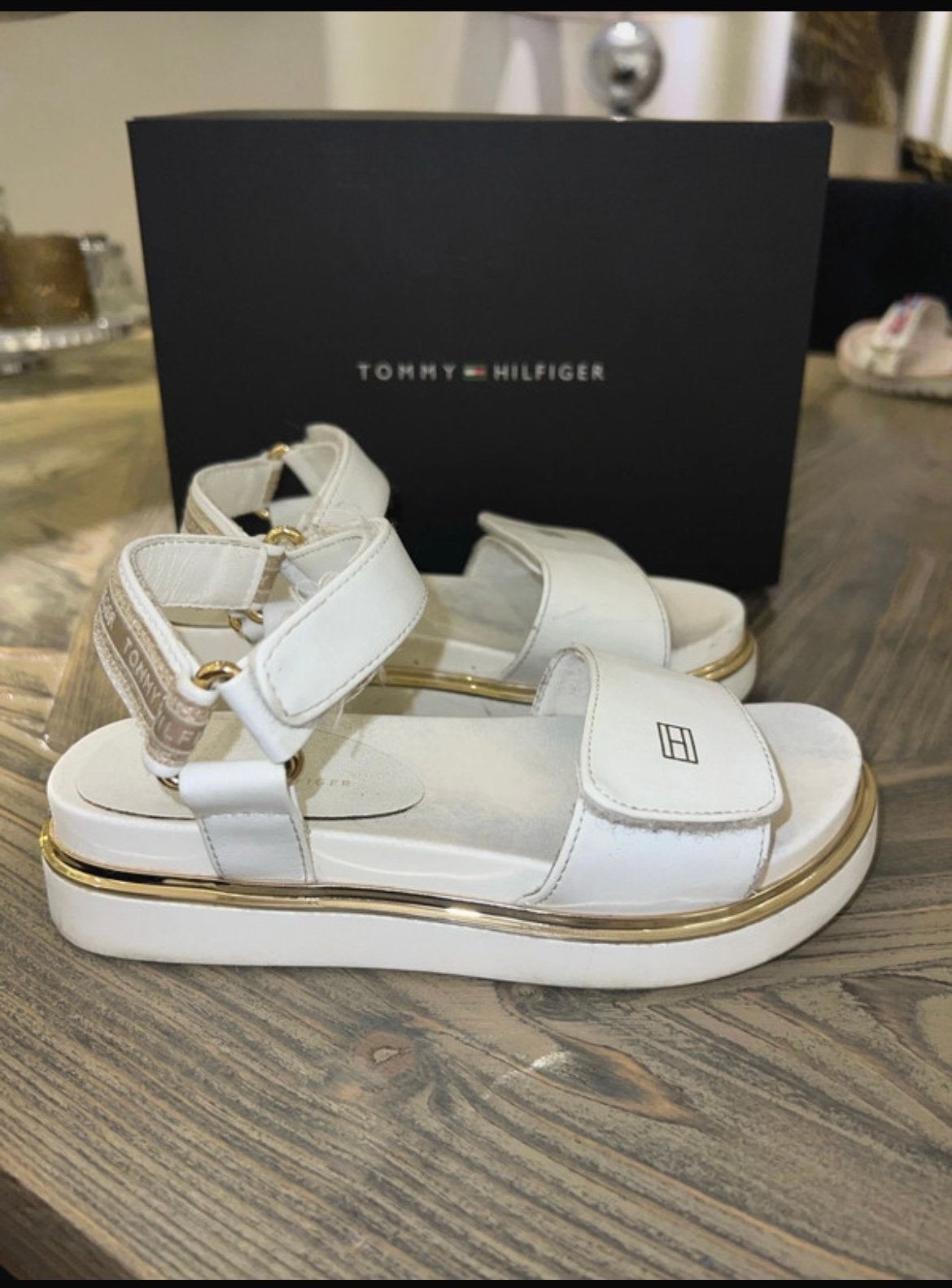 Tommy Hilfiger meisjes sandalen maat 31, Ophalen, Zo goed als nieuw, Meisje, Schoentjes