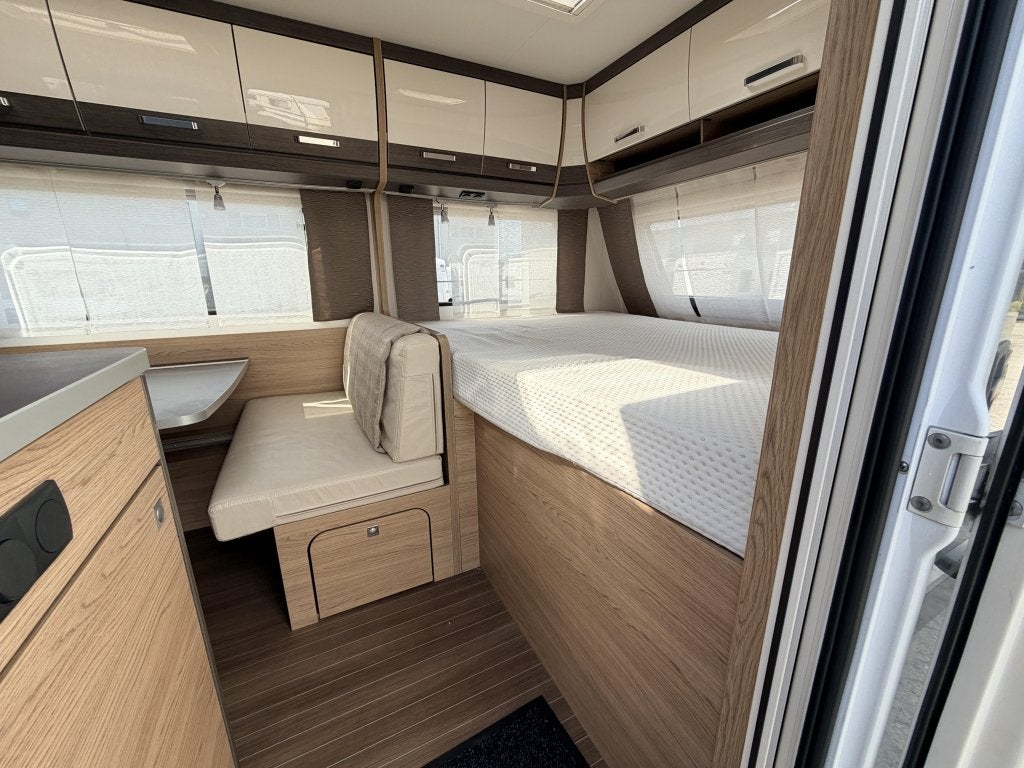 Bürstner Averso 510 TK 6 Pers Voortent, Mover, Dwarsbed, Bedrijf, Treinzit, Bürstner
