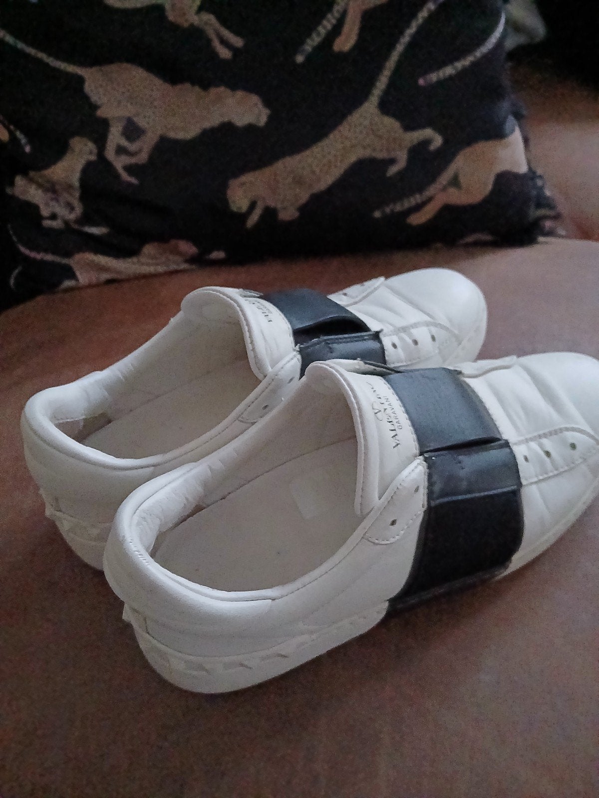 valentino sneakers maat 38.5, Ophalen of Verzenden, Zo goed als nieuw, Sneakers of Gympen