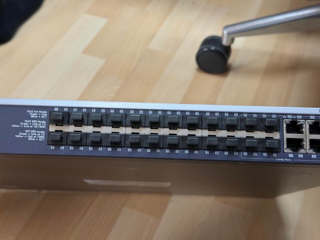 Netgear Switch met SFP+ Transceivers, Computers en Software, Netwerk switches, Ophalen of Verzenden, Gebruikt