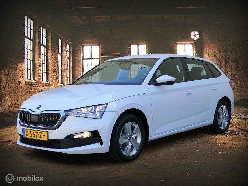 Skoda Scala 1.0 TSI Sport Business - virtual - gar t/m 03-20, Voorwielaandrijving, Gebruikt, Origineel Nederlands, Handgeschakeld