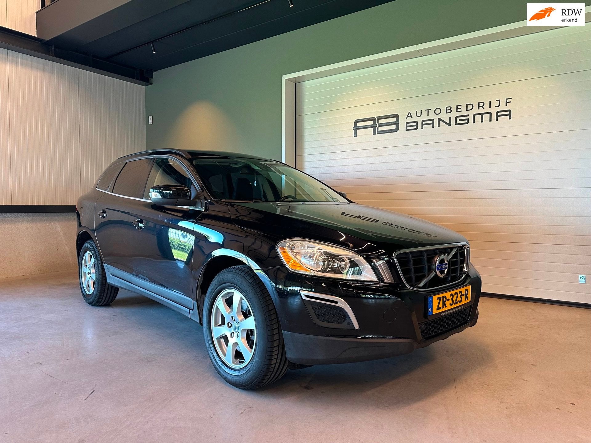 Volvo XC60 2.0T AUTOMAAT SUMMUM-uitv|TREKHAAK|CLIMA AIRCO|LM, Euro 5, Stof, 4 cilinders, Met garantie (alle)
