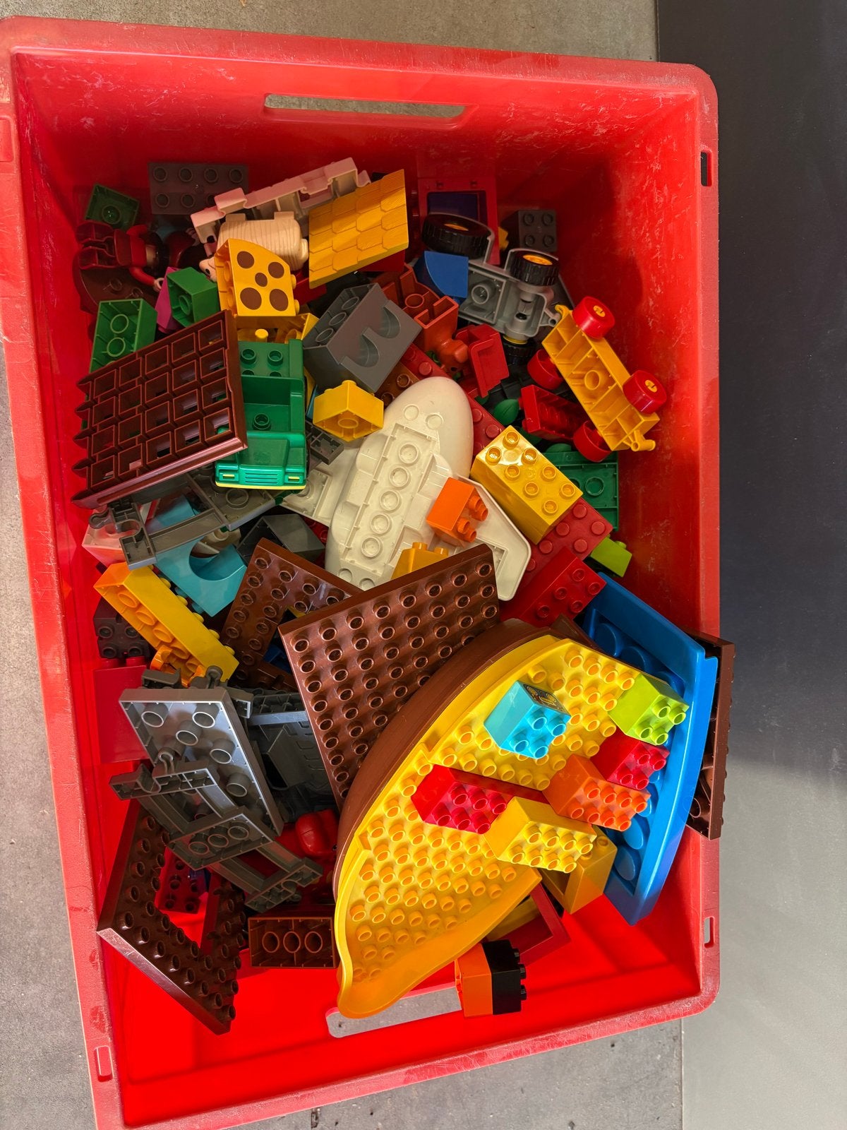 Grote doos vol diverse Lego Duplo bouwstenen, Ophalen, Gebruikt, Inclusief extra onderdelen, Duplo
