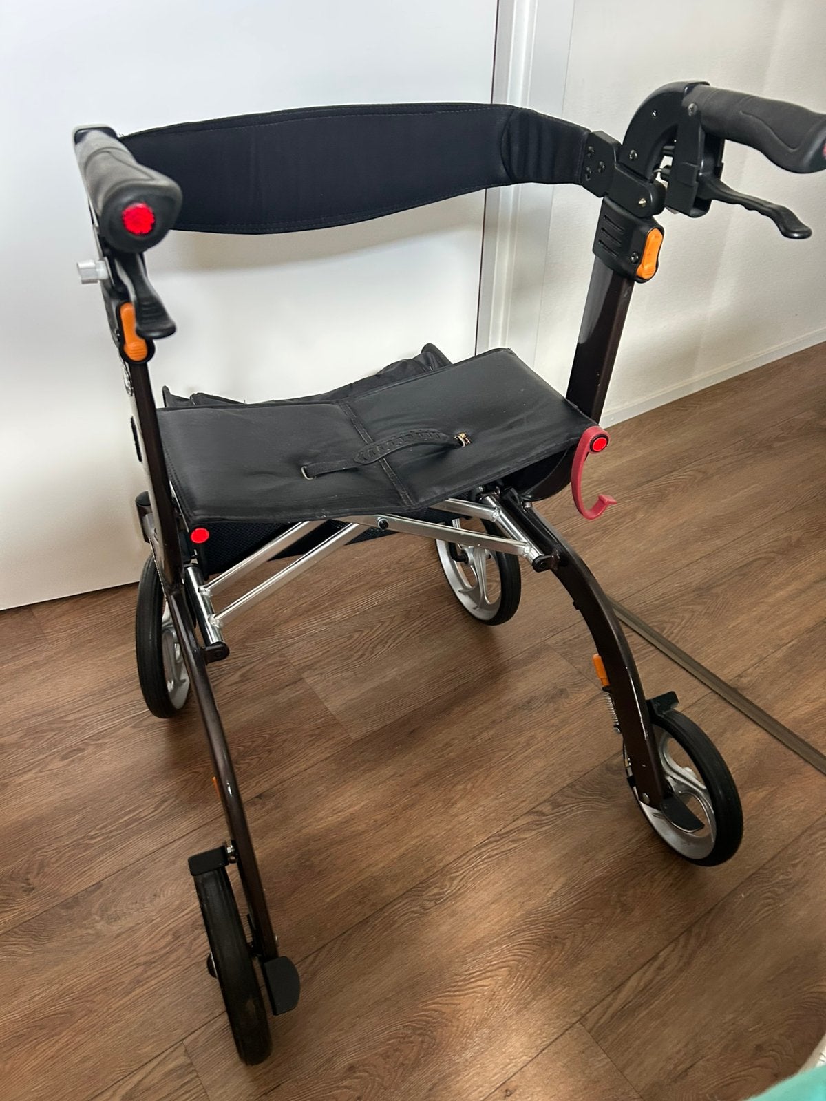 Rollator Travixx, maat M, Diversen, Ophalen, Lichtgewicht, Gebruikt