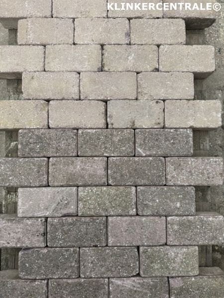 425m2 heiderood betonklinkers straatstenen bkk bss oprit erf, Bij dit gebruikte product niet te achterhalen, Gebruikt, Bij dit gebruikte product niet te achterhalen