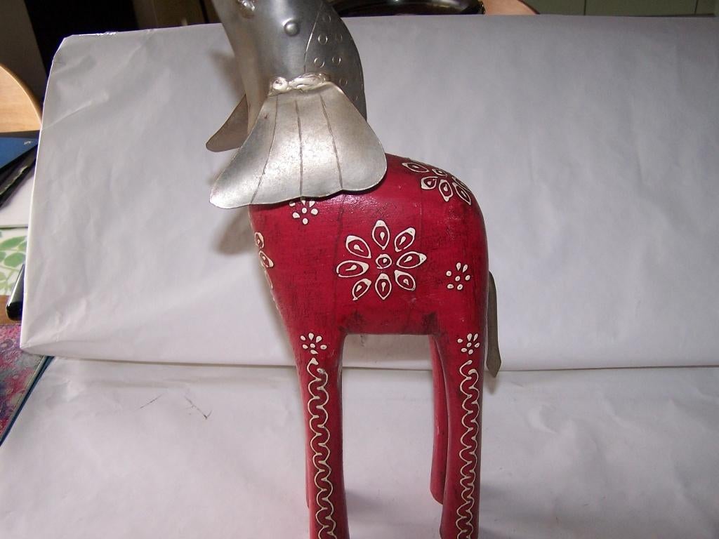 Prachtig houten beschilderde olifant met metalen slurf, Ophalen of Verzenden, Gebruikt, Dier