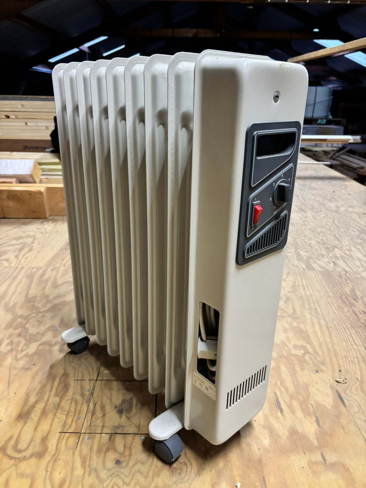 Radiator 2000 Watt, Ophalen, 30 tot 80 cm, Radiator, Zo goed als nieuw
