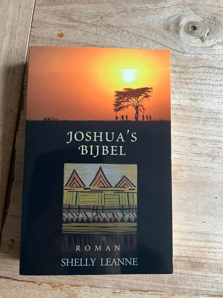 Joshua's Bijbel - Roman van Shelly Leanne, Ophalen of Verzenden, Zo goed als nieuw, Nederland