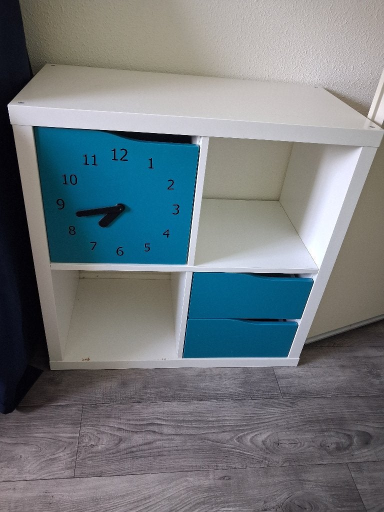 Kallax kast met 4 vakken. 1 klok deurtje en 2 lades., Ophalen, 50 tot 100 cm, Zo goed als nieuw, Minder dan 100 cm