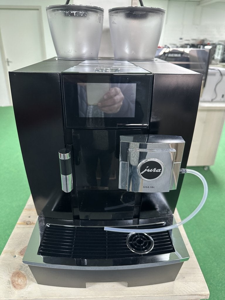 Jura GIGA X8c Touch met onderhoudsbeurt, Witgoed en Apparatuur, Koffiezetapparaten, Espresso apparaat, Niet ingevuld, Zo goed als nieuw